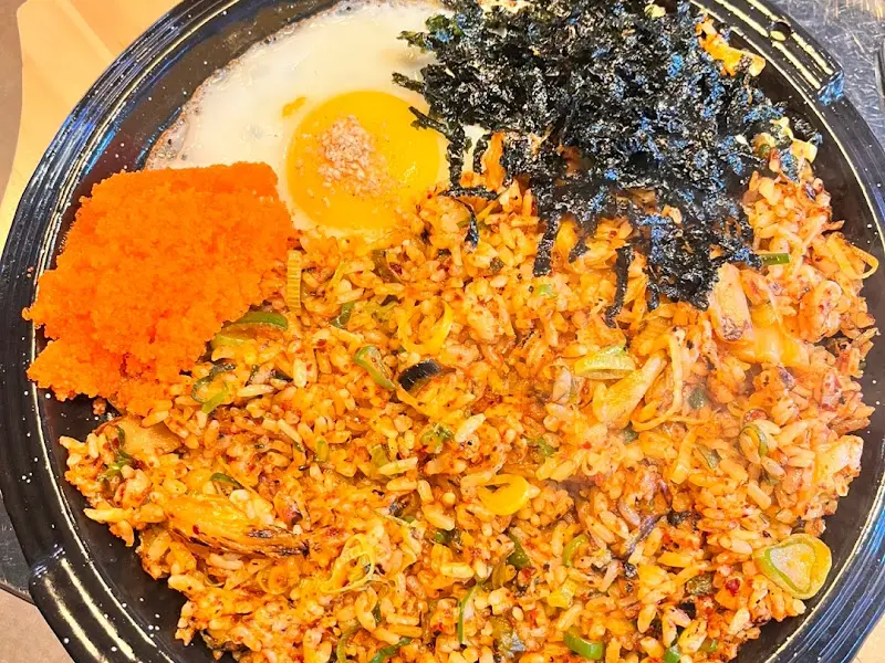 육백탄 김치볶음밥