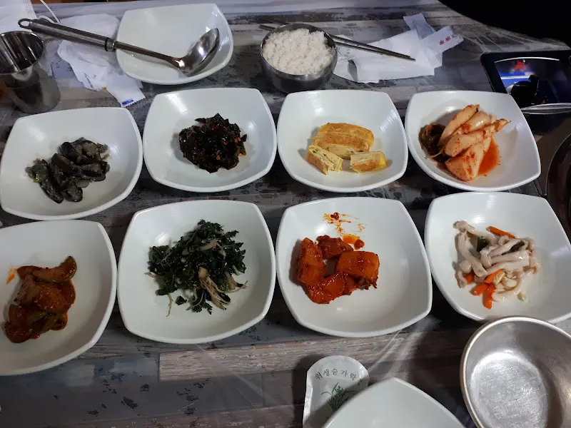 정갈한 밑반찬들