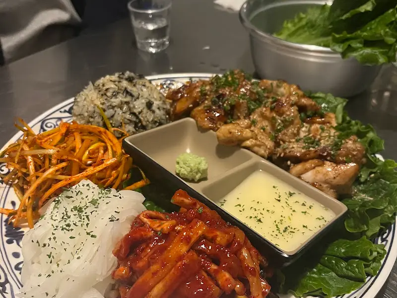 닭구이쌈밥 상차림