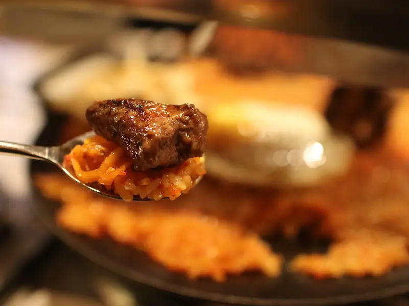 갈매기살과 무생채 볶음밥