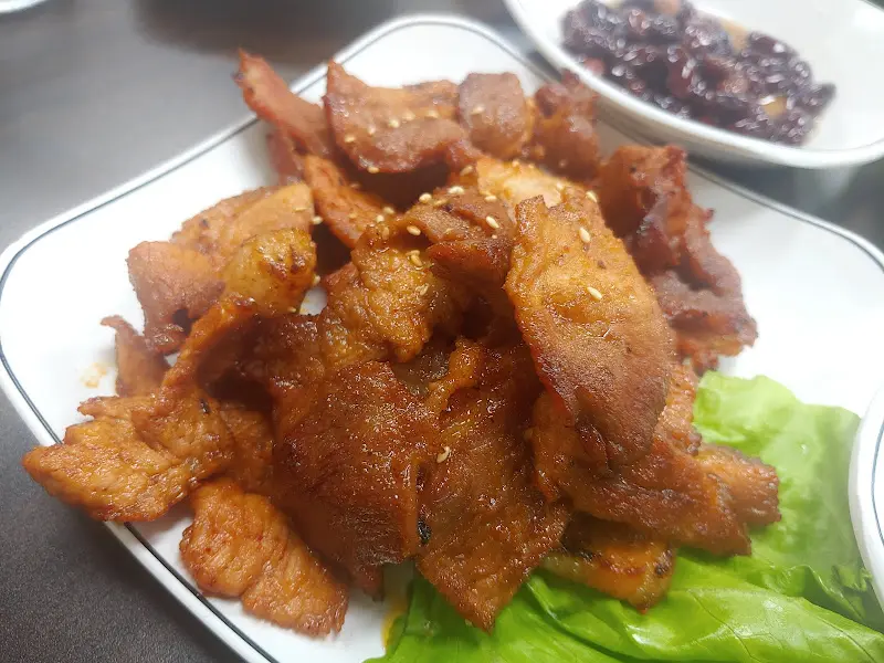 향토에서 즐거운 식사