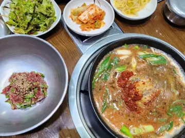 영천의 숨겨진 보석, 화평대군에서 맛보는 특별한 육회비빔밥 맛집 여정