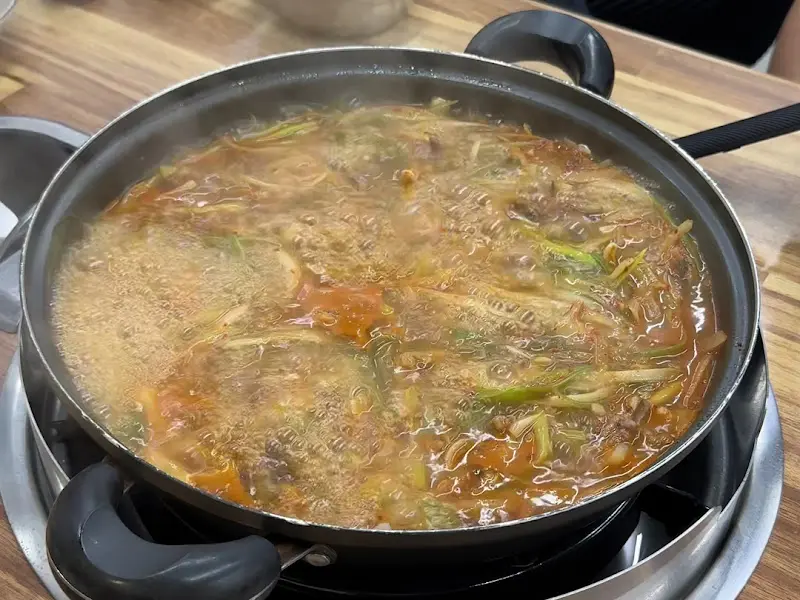 경주집 버섯찌개 보글보글