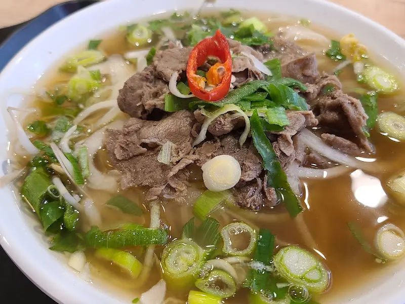 고기가 듬뿍 들어간 쌀국수