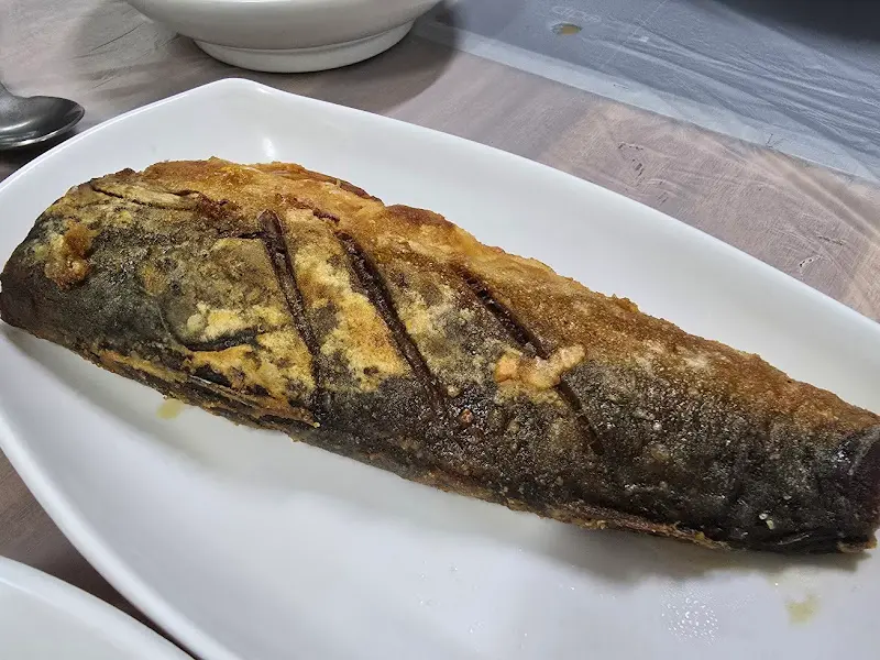 노릇노릇 구워진 고등어, 밥도둑이 따로 없다