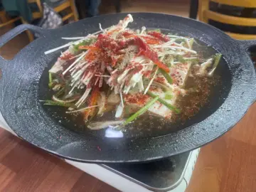 할머니 손맛이 그리울 땐, 홍천 길매식당에서 맛보는 추억의 두부 맛집 순례기