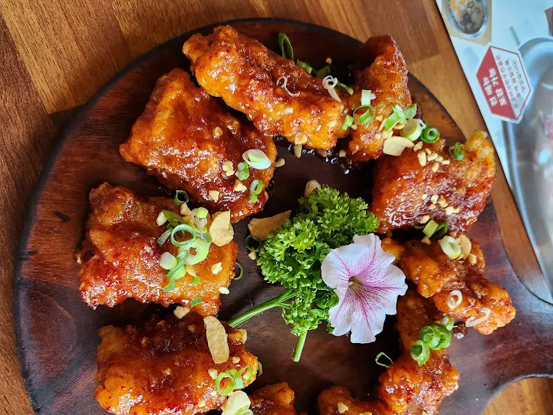 달콤한 양념이 듬뿍 발라진 명태강정