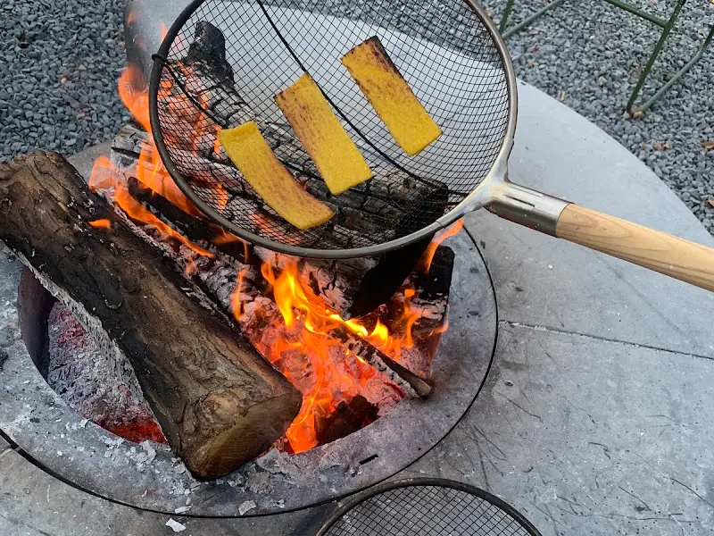 모닥불에 구워 먹는 쫀드기