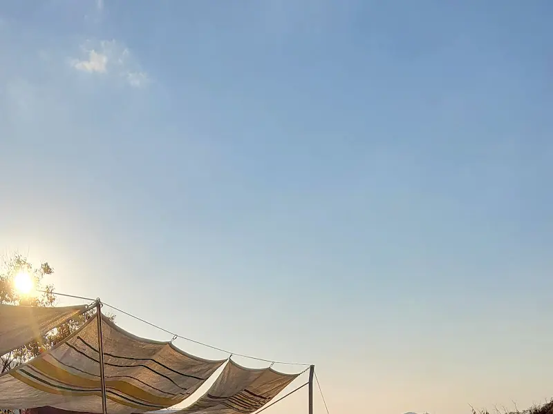 카페 외부 전경