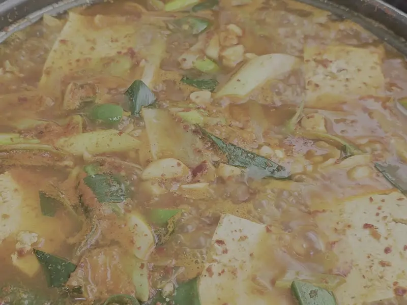 돈사태전골 속 두부