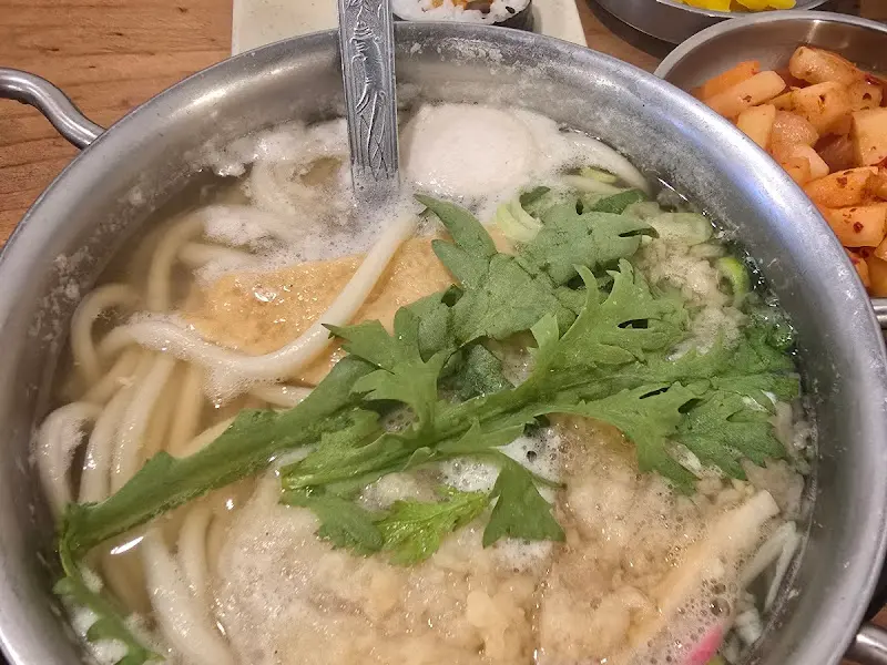 돌냄비 우동의 따뜻함