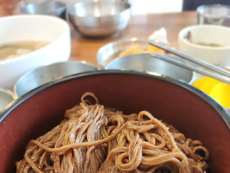 깔끔한 테이블 세팅