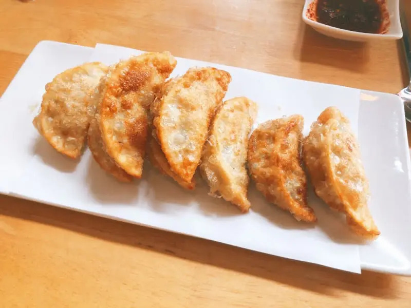 만두와 쫄면 한상차림