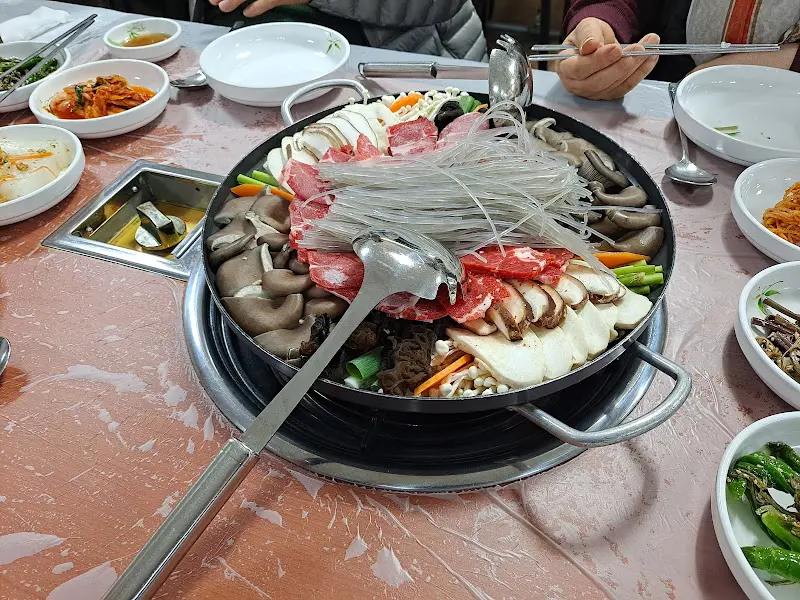 푸짐한 버섯전골