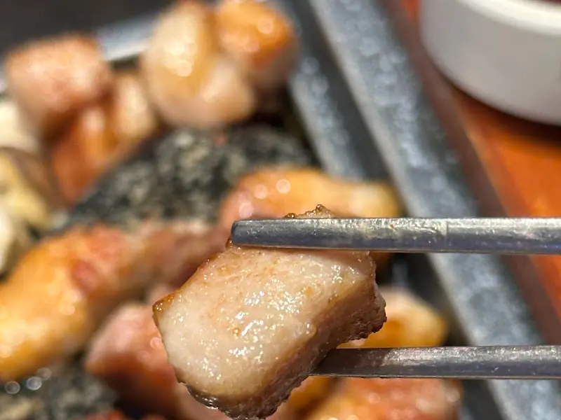 잘 구워진 삼겹살