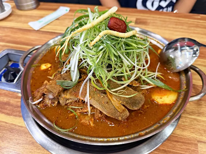 형제들감자탕 메인 비주얼