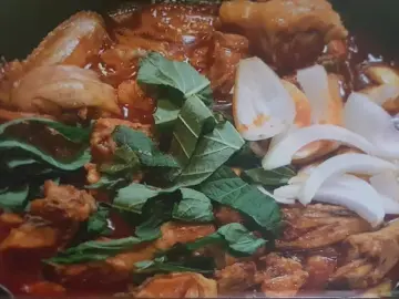 싸늘한 겨울바람마저 녹이는, 용두동 ‘고향 꼼장이’의 화끈한 닭요리 맛집 향연