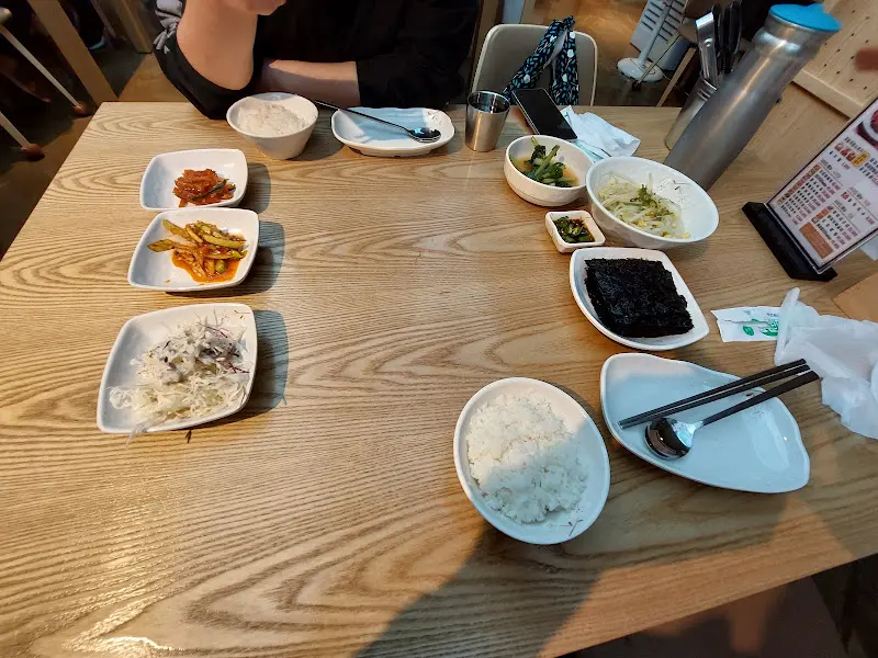 어부네 코다리조림 내부