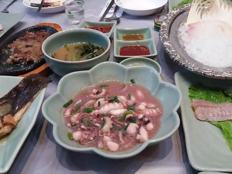 새콤달콤 낙지 초무침