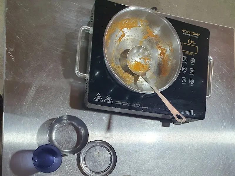 음식을 만드는 또 다른 모습