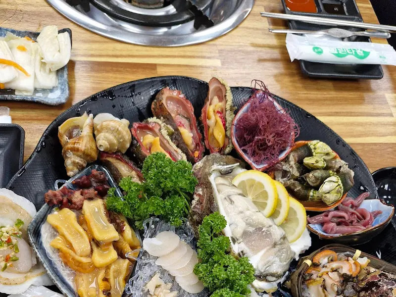 싱싱한 해산물 모듬