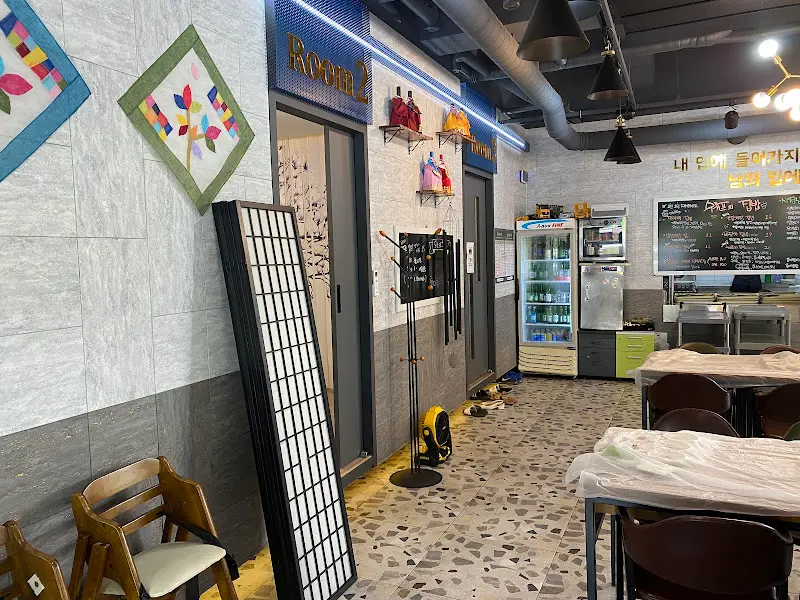 수레의 집밥 내부 인테리어