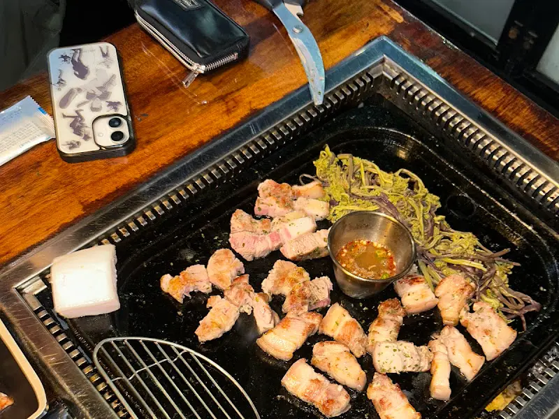 흑돼지와 멜젓의 만남