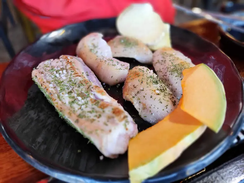 잘 구워진 흑돼지