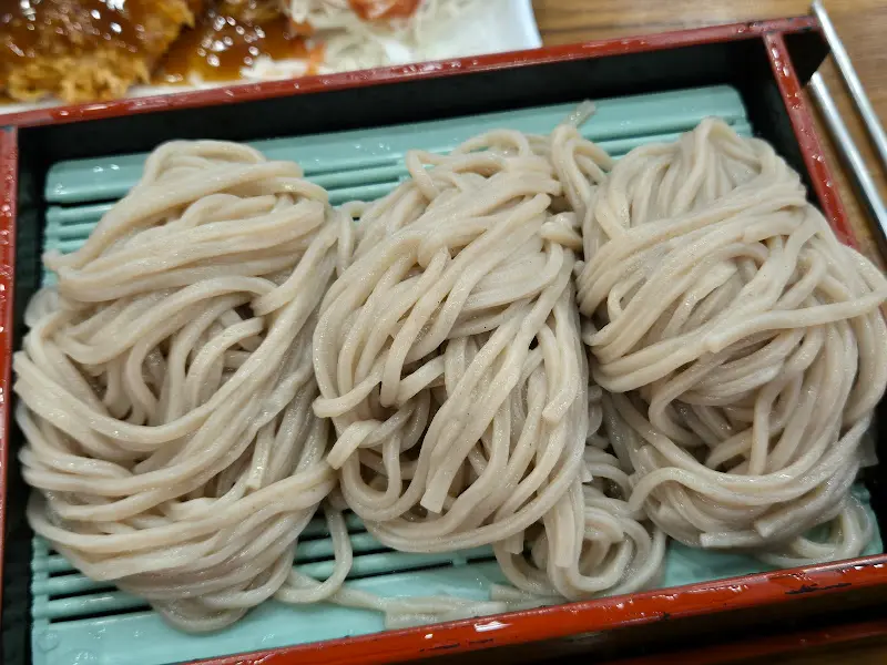 탐스러운 메밀면