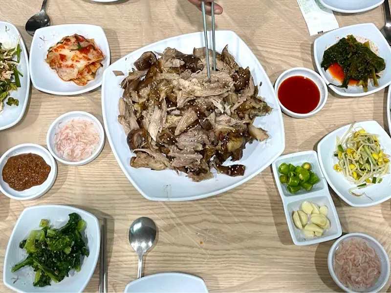 황기족발 한상차림