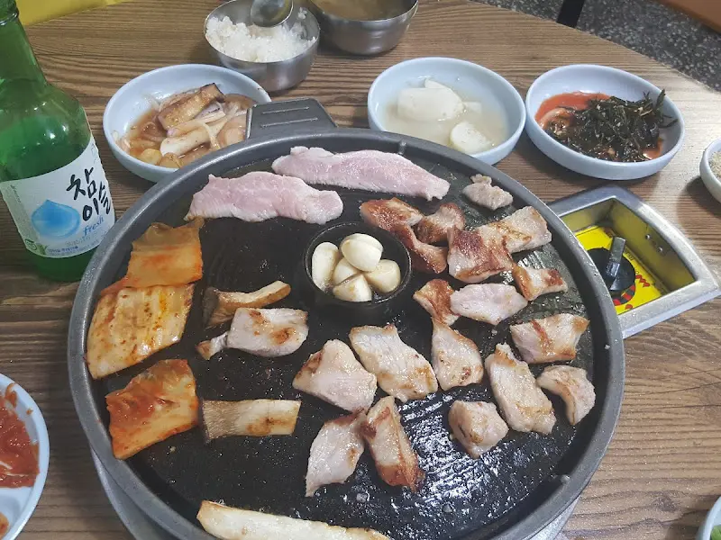 삼겹살 한상차림