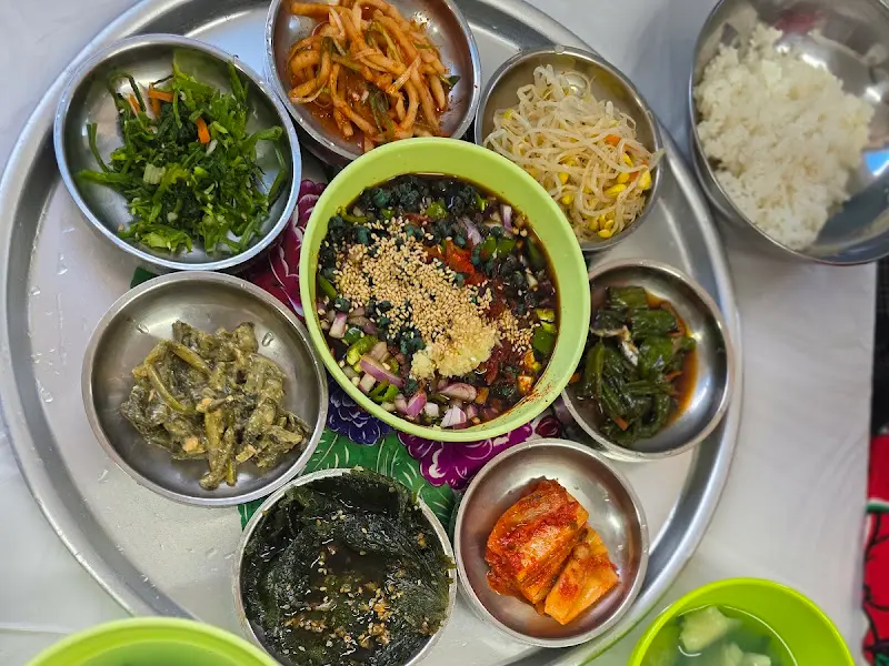 다슬기 정식 한상차림