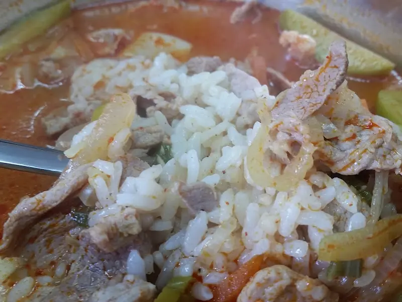 밥과 함께 먹는 국밥