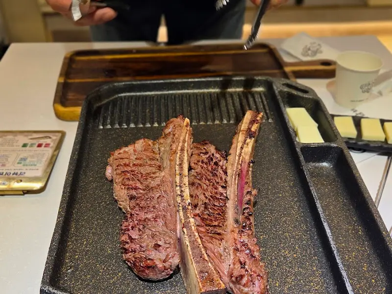 직원분이 직접 구워주는 우대갈비