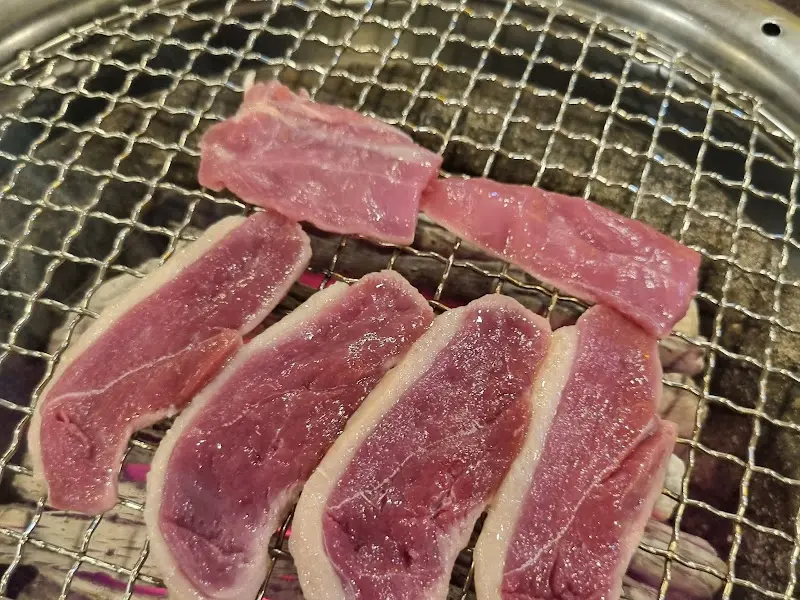 오리고기 굽는 모습