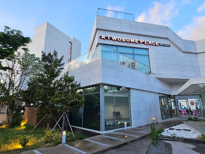 투썸플레이스 기장일광해변점 건물 외관