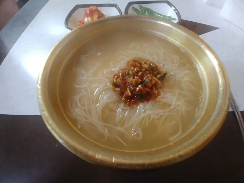 멸치국수와 곁들임