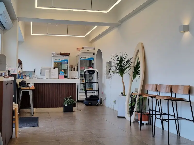 깔끔하고 모던한 내부 인테리어