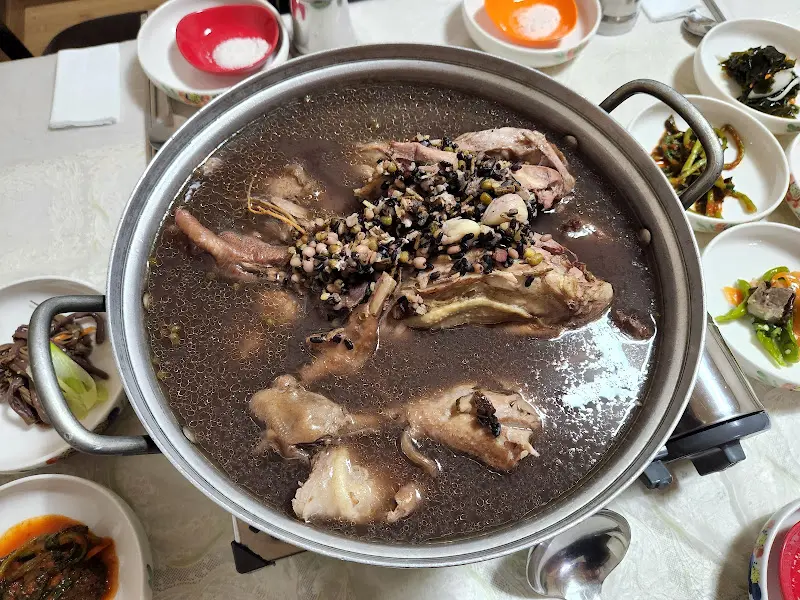 이공한방백숙 비주얼