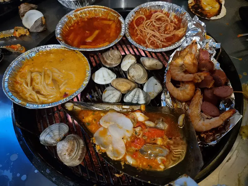 조개구이와 파스타, 홍합탕