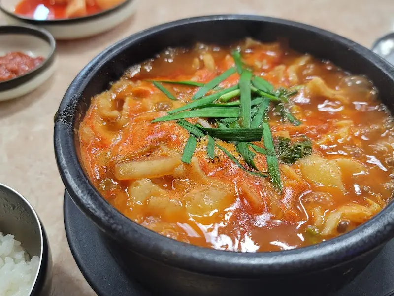 얼큰한 어탕 수제비