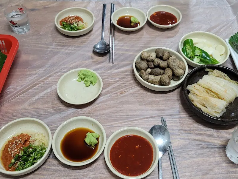 두툼한 회 한 점