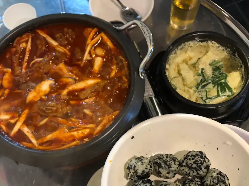닭발, 계란찜, 주먹밥