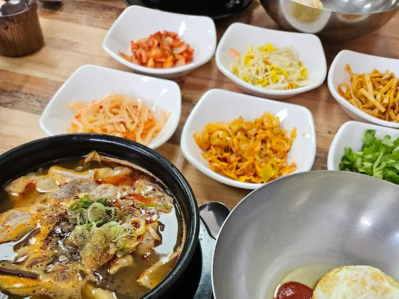 솔밭선지국 푸짐한 한상차림