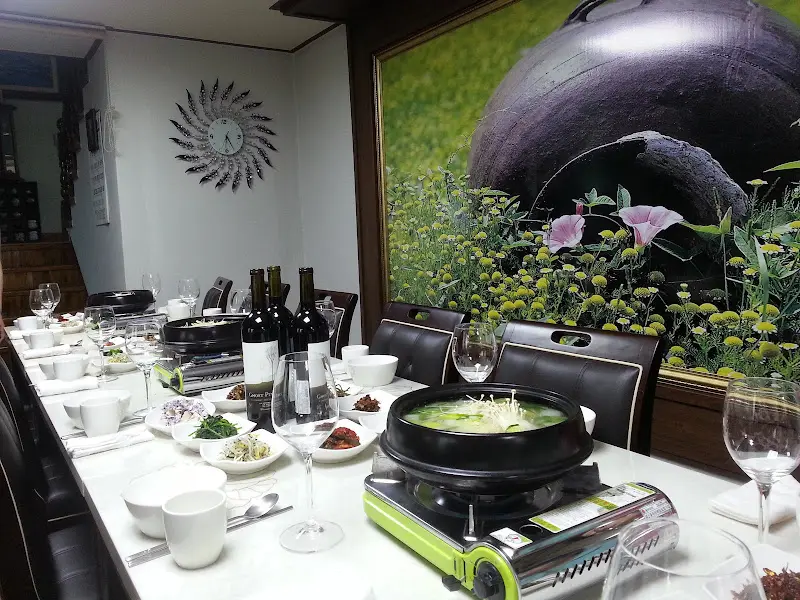 두부전골 한 상 차림