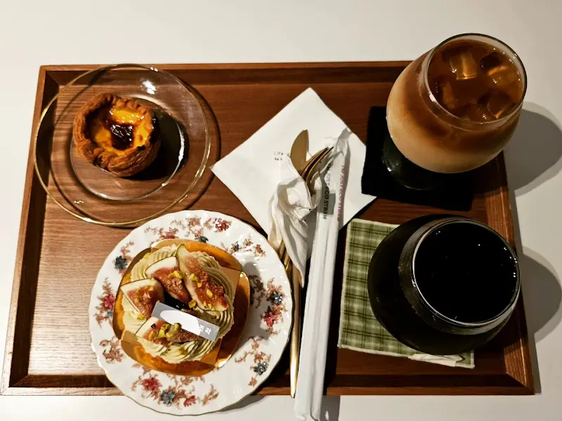 에그타르트와 커피