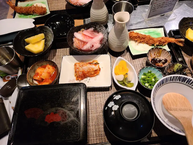 정갈하게 차려진 밑반찬