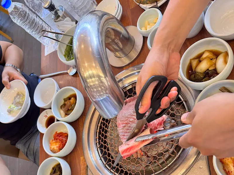 고기 굽는 모습