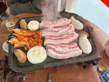 추억 속 만 원의 행복, 대구 팔달시장 노포에서 찾은 삼겹살 맛집