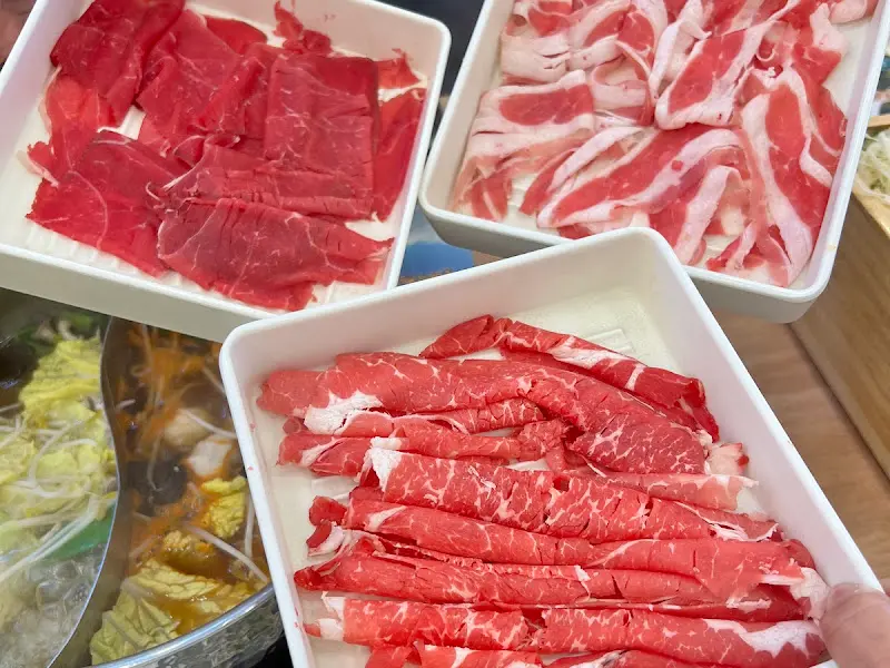 무제한으로 제공되는 샤브샤브용 소고기